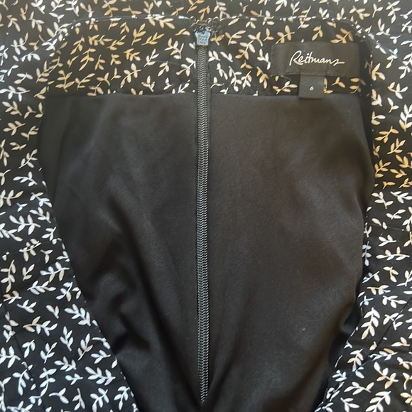 Reitmans black and white patterned skirt || size 6 - Picture 5 of 7